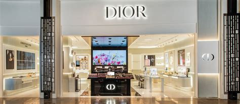 dior make up store.